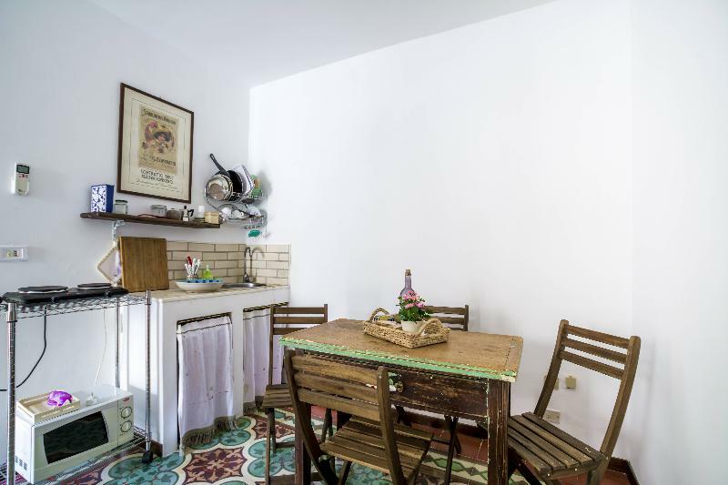 Vico De Amicis 30 Hotel Monopoli Ngoại thất bức ảnh
